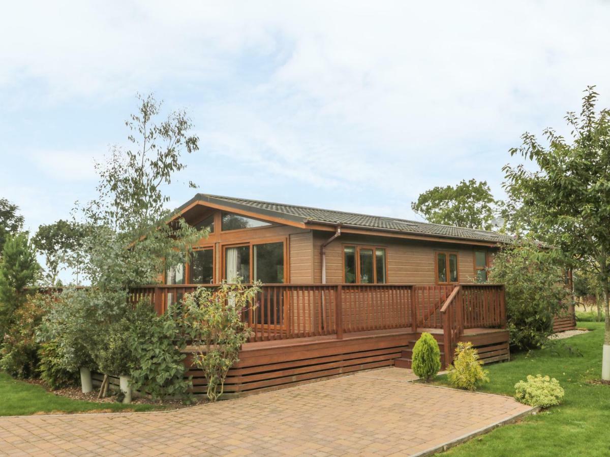 Bulmer Farm Lodge Malton Exterior photo